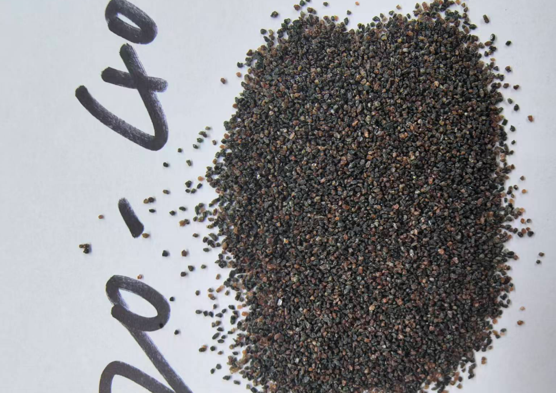 6715d051-be4c-4738-ac2c-5ca8948a1af6 Arena granate 20-40 para granallado de astilleros